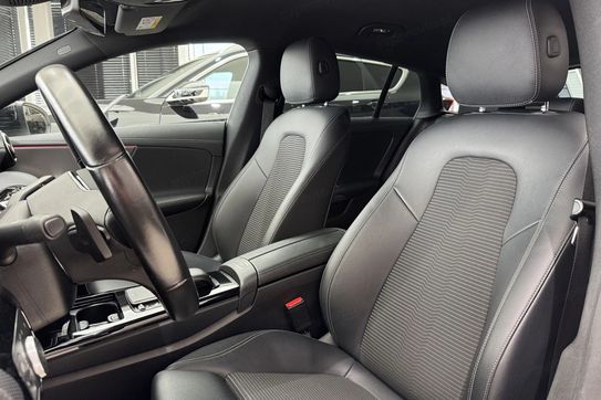 Mercedes CLA Shooting Brake 200