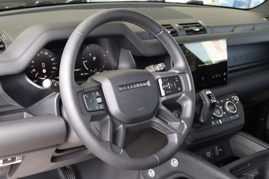 Land Rover Defender 130 5.0 P425 Outbound