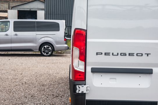 Peugeot Boxer L4H2 Zabudowa Brygadowa AT8