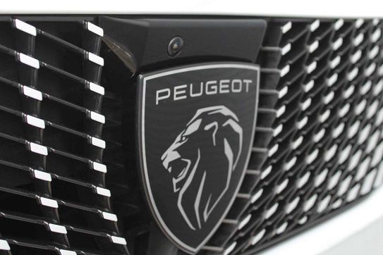 Peugeot 5008 GT Exclusive e-DCS7 Plug-in HYBRID 1.6 PHEV