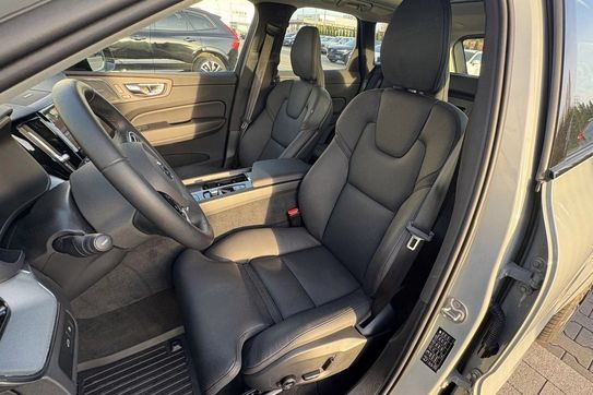 Volvo XC60 T6 Plug-In Hybrid AWD Ultra Dark