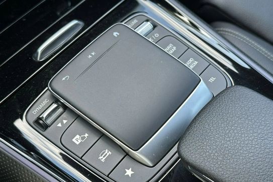 Mercedes GLB 200