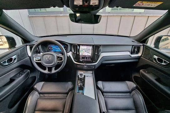 Volvo XC60 B5 B AWD  Black Edition aut
