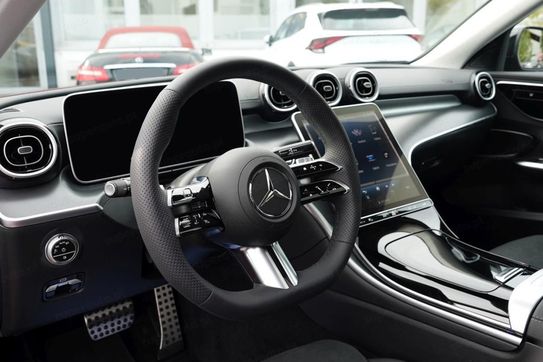 Mercedes Klasa C 200 4-Matic AMG