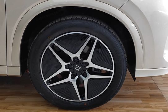 DFSK E5 Prestige 1.5  PHEV E-CVT