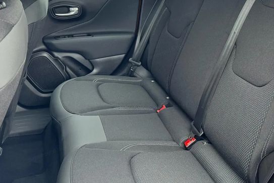 Jeep Renegade Altitude 1.5 T4 mHEV DCT
