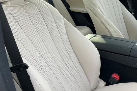 Mercedes E Klasa 300 de 4-Matic AMG