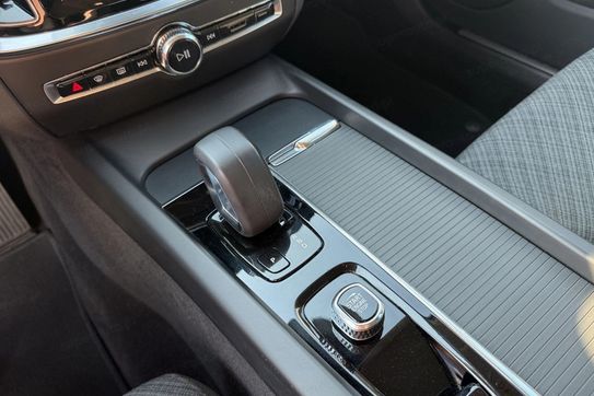 Volvo V60 B3 B Momentum Pro aut