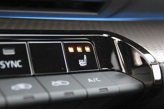 Toyota Prius Prestige 2.0 Hybrid Plug-in