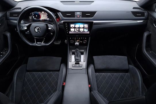 Skoda Superb 2.0 TDI SCR Sportline DSG