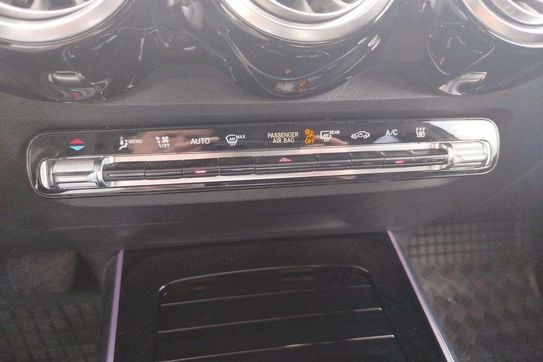 Mercedes EQB 300 66.5kWh 4-Matic Progressive