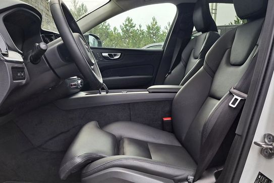 Volvo XC60 T6 Plug-In Hybrid AWD Plus Dark aut