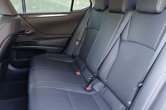 Lexus ES 300H Business Edition