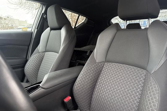 Toyota C-HR Style 1.8 Hybrid