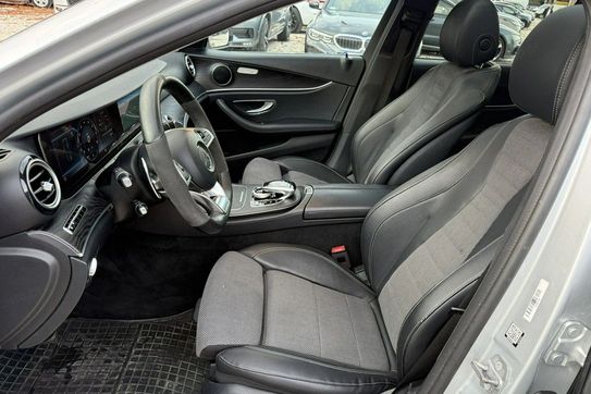 Mercedes Klasa E 400 4-Matic 9G-TRONIC