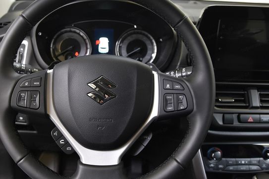 Suzuki S-Cross 1.5 Strong Hybrid Premium AGS