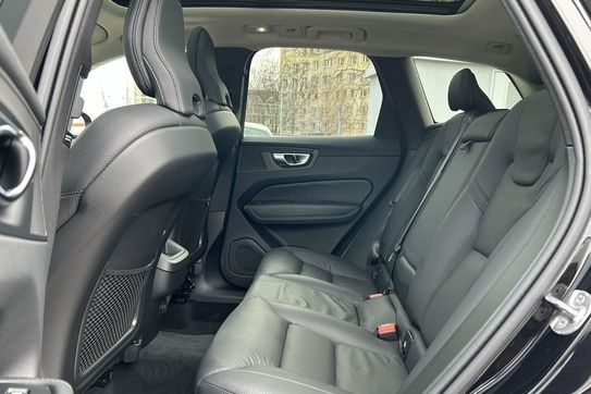 Volvo XC60 B5 B AWD Plus Dark aut