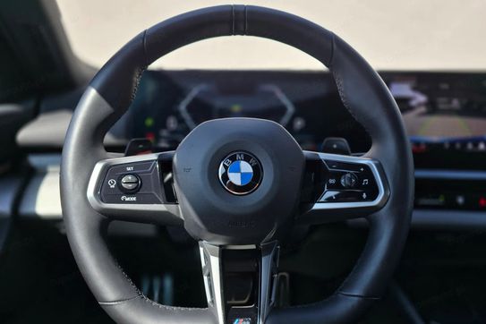 BMW Seria 5 520d xDrive M Sport aut