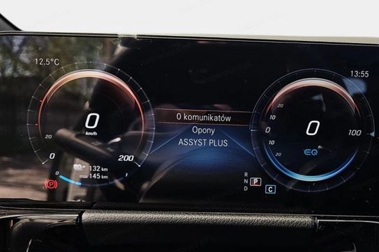 Mercedes EQA 300 66.5kWh 4-Matic Electric Art