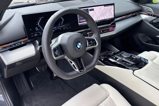 BMW Seria 5 Touring 520d M Sport
