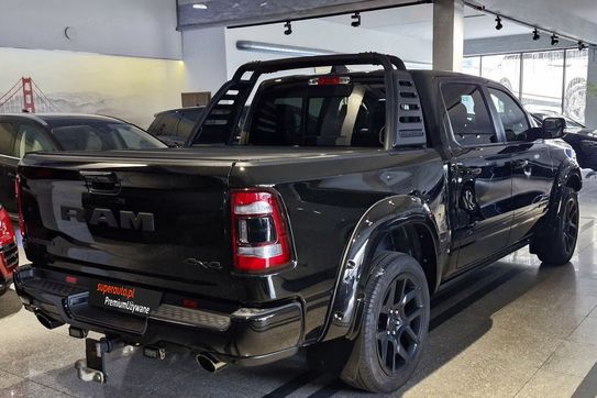 RAM 1500 5.7 V8 HEMI Laramie
