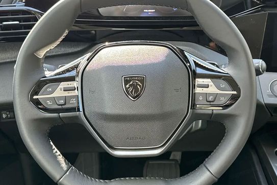 Peugeot 308 Allure EAT8  1.5 BlueHDi