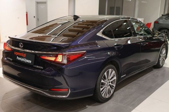 Lexus ES 300h Business Edition