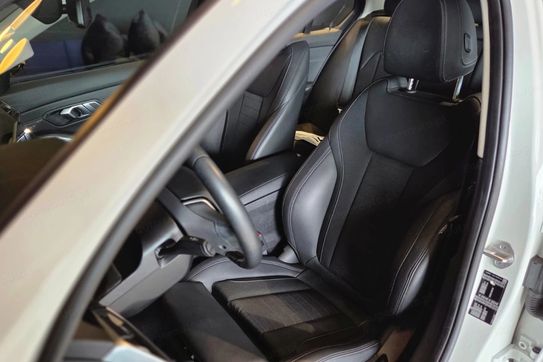 BMW Seria 3 318i Sport Line