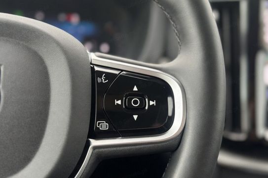 Volvo XC60 B5 B AWD Plus Dark aut
