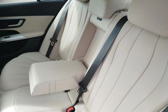 Mercedes Klasa E 200 AMG Line