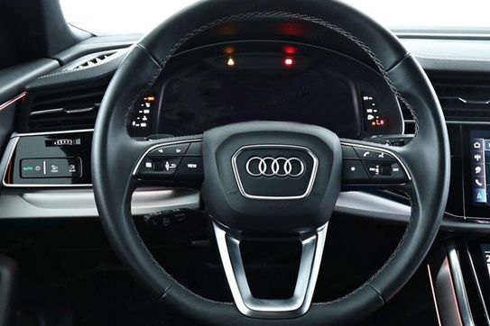 Audi Q8 55 TFSI e quattro