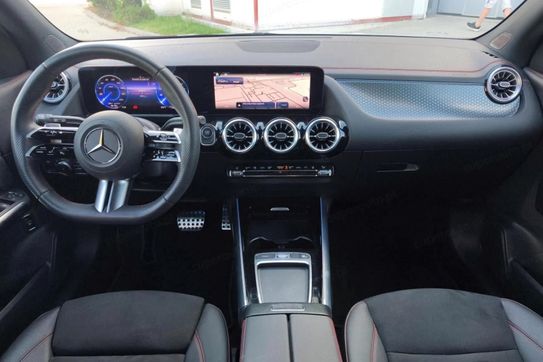 Mercedes EQA 250+ 70.5kWh AMG Line