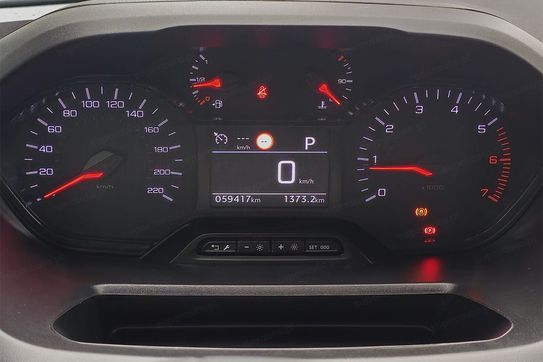 Peugeot Partner Kombi L2H1 AT