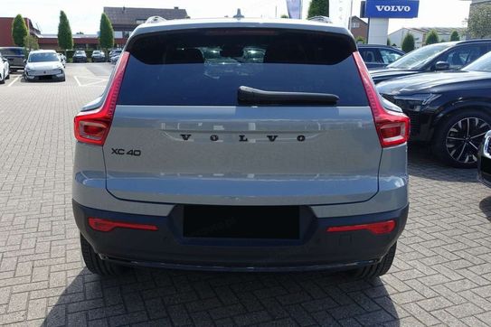 Volvo XC40 B4 Plus Black Edition