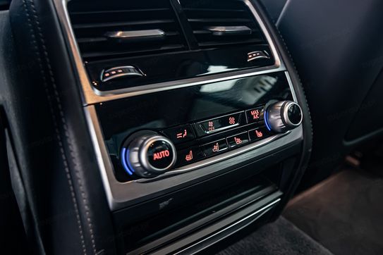 BMW Seria 7 750Li xDrive