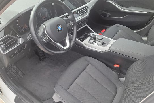 BMW Seria 3 Touring 318d M Sport