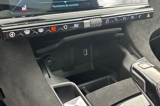 DS DS 7 Performance Line+ 1.6 E-Tense PHEV EAT