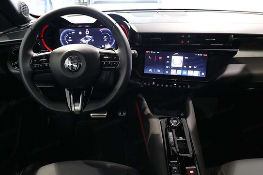 Alfa Romeo Junior Ibrida Ti