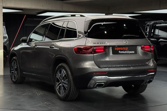 Mercedes GLB 200