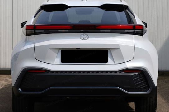 Toyota C-HR Style 2.0 Hybrid Dynamic Force Plug-in