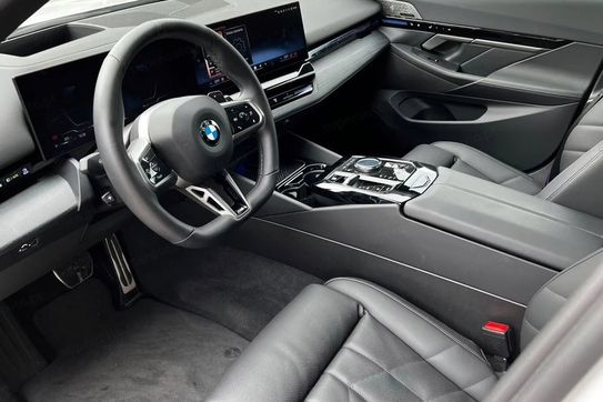 BMW Seria 5 Touring 540d xDrive M Sport