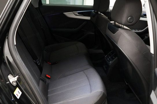 Audi A4 35 TFSI S Line