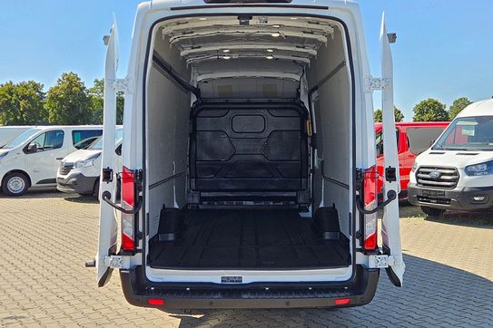 Ford Transit L4H3