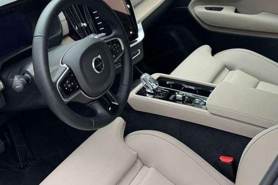 Volvo XC90 B5 AWD Plus Bright