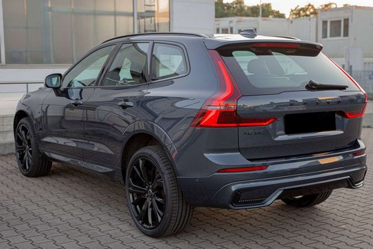 Volvo XC60 B5 AWD Ultra Black Edition