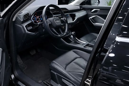 Audi Q3 35 TFSI mHEV S-Line S tronic