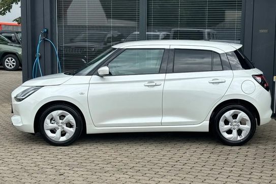 Suzuki Swift Premium Plus 1.2 Dualjet CVT SHVS