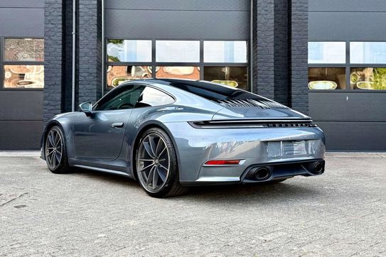 Porsche 911 Carrera