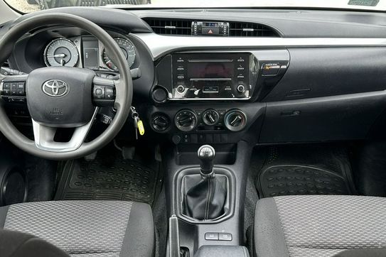 Toyota HiLux Double Cab DLX 4x4