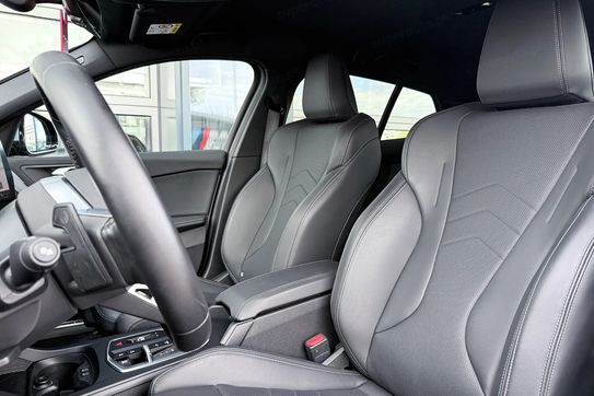 BMW Seria 1 120 mHEV aut